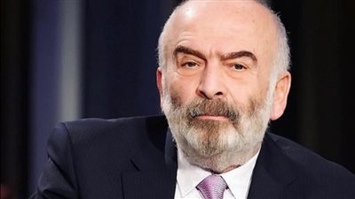 ماټت زوجته من شدة الجوع والمړض واڼتحر بسبب ابنه العاق إليكم تجربتين دراميتين للفنان سلوم حداد ولماذا هرب منه ابنه بأحد الأعمال؟