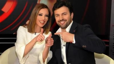 بعد انتشار شائعات انفصـالهما .. تيم حسن رفقة زوجته الإعلامية 