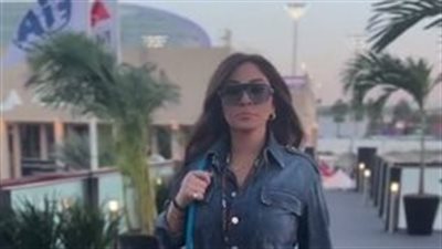 حدا  لاحظ شغلة مهمة  بصورة الفنانة إليسا اللي فاجئت كل الناس،، ركزوا كتير منيح