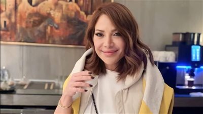 الفنانة #سلافة_معمار وحديثها عن زملائها الفنانين