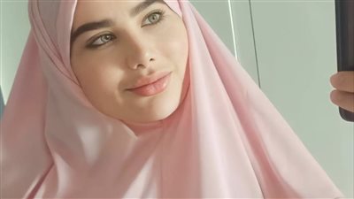 انجي خوري تخرج عن صمتها و تظهر بفيديو لأول مرة بعد توبتها و ما طلبته من المتابعين أبكى الجميع !! 